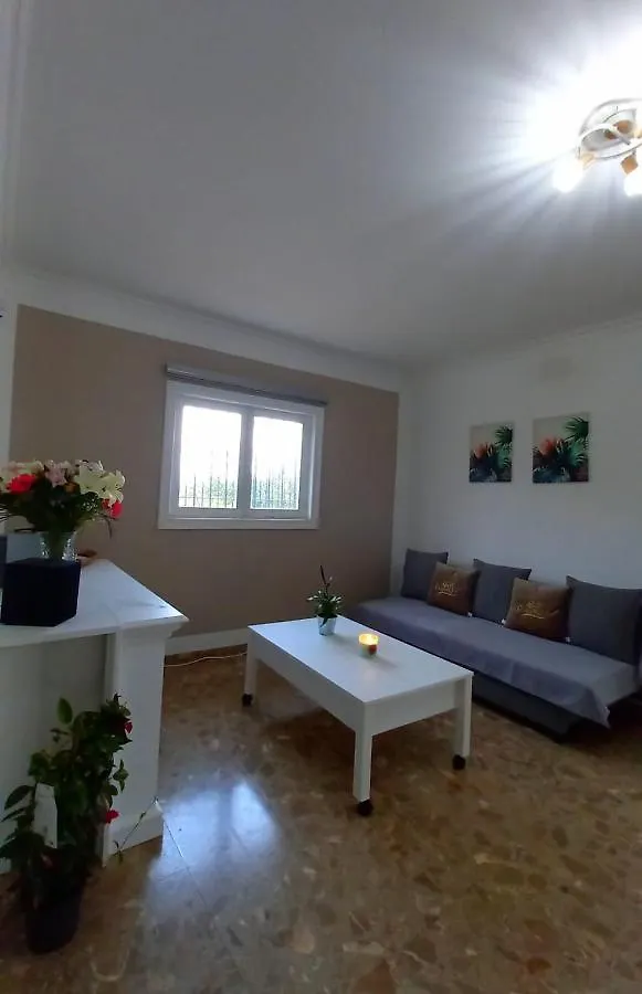 Villa Paraiso - Appartement 2 Pieces Privatif 阿尔豪林德拉托里 招待所