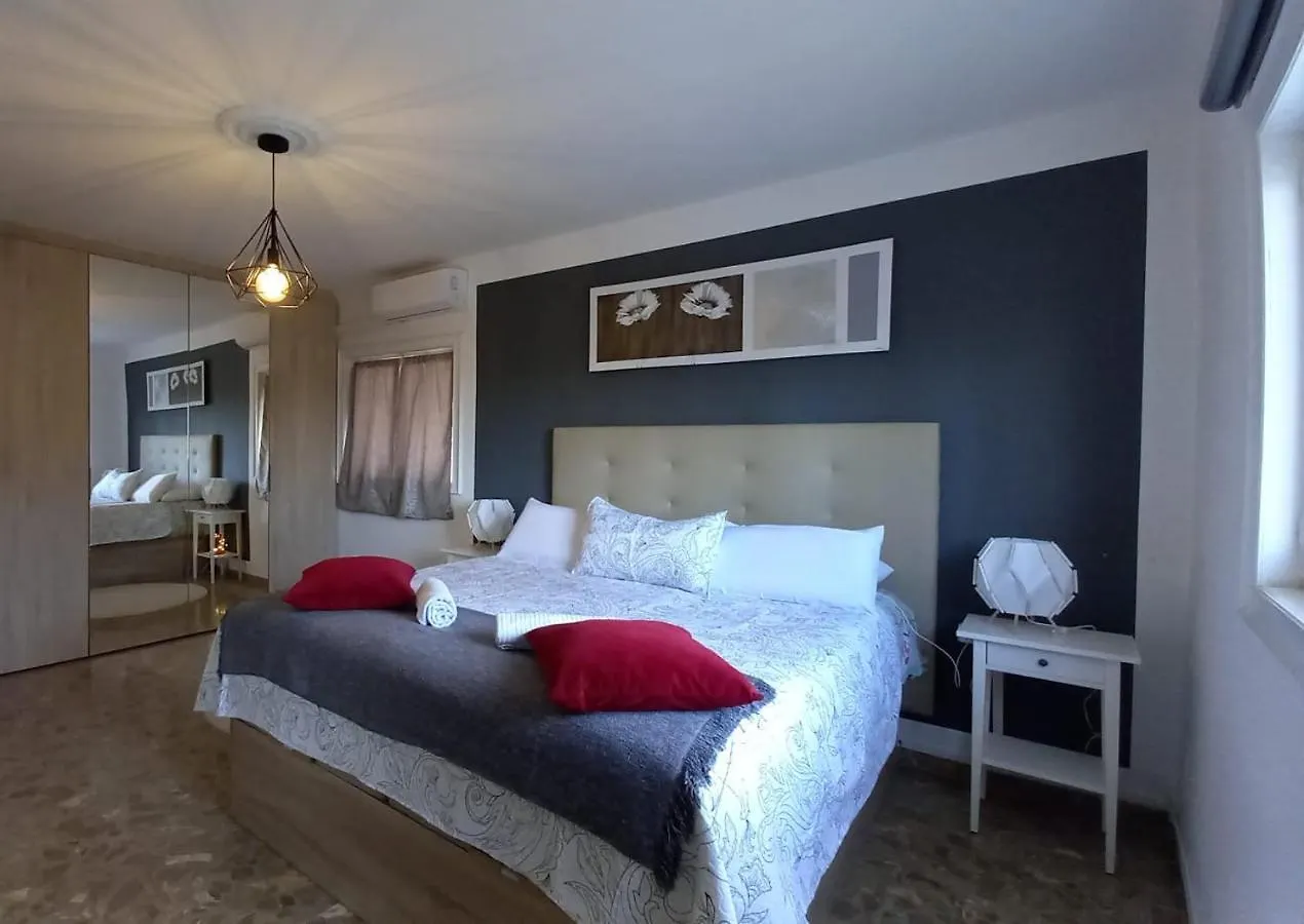 招待所 Villa Paraiso - Appartement 2 Pieces Privatif 阿尔豪林德拉托里